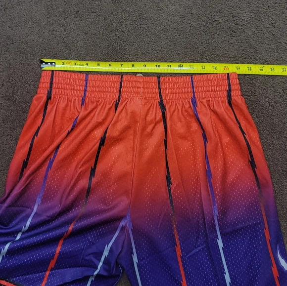 Mitchell & Ness Toronto Raptors 1998 Fadeaway NBA Swingman Shorts Men's Size XL - Picture 7 of 7